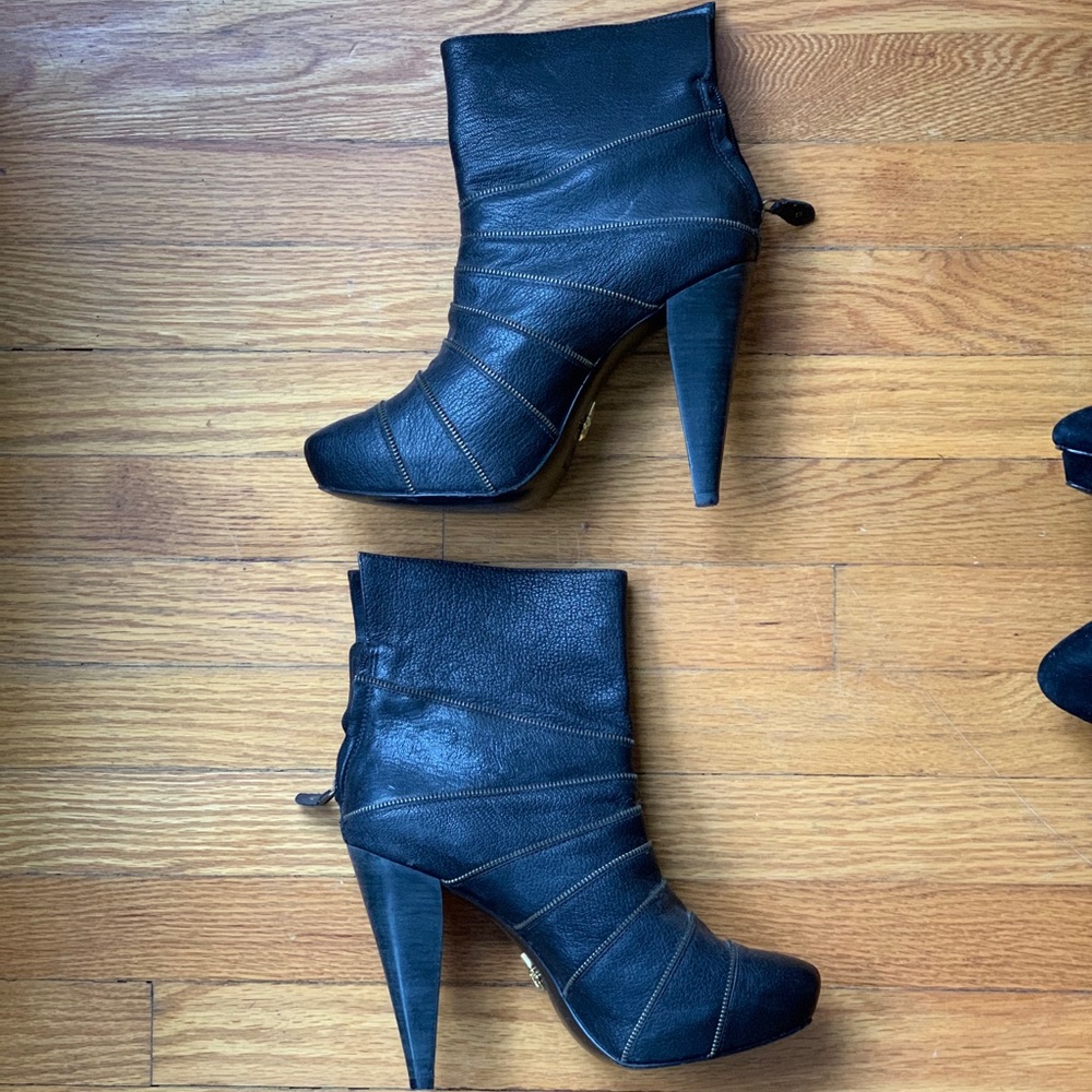 Pour la Victoire Zipper Booties